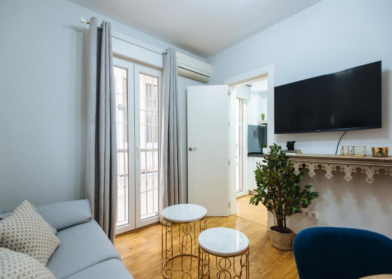 Feijoo Suite Apartment Seville Exterior photo