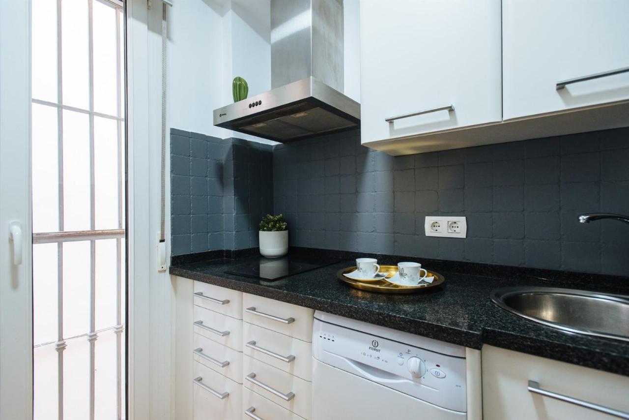 Feijoo Suite Apartment Seville Exterior photo